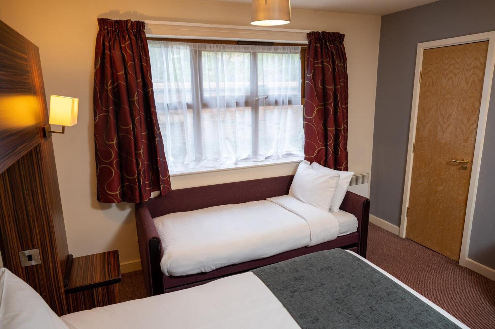 The Fernhurst By Greene King 3*